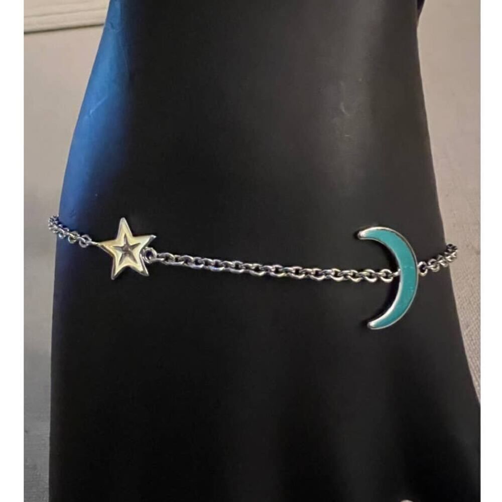 Silver star moon thin link bracelet NWOT